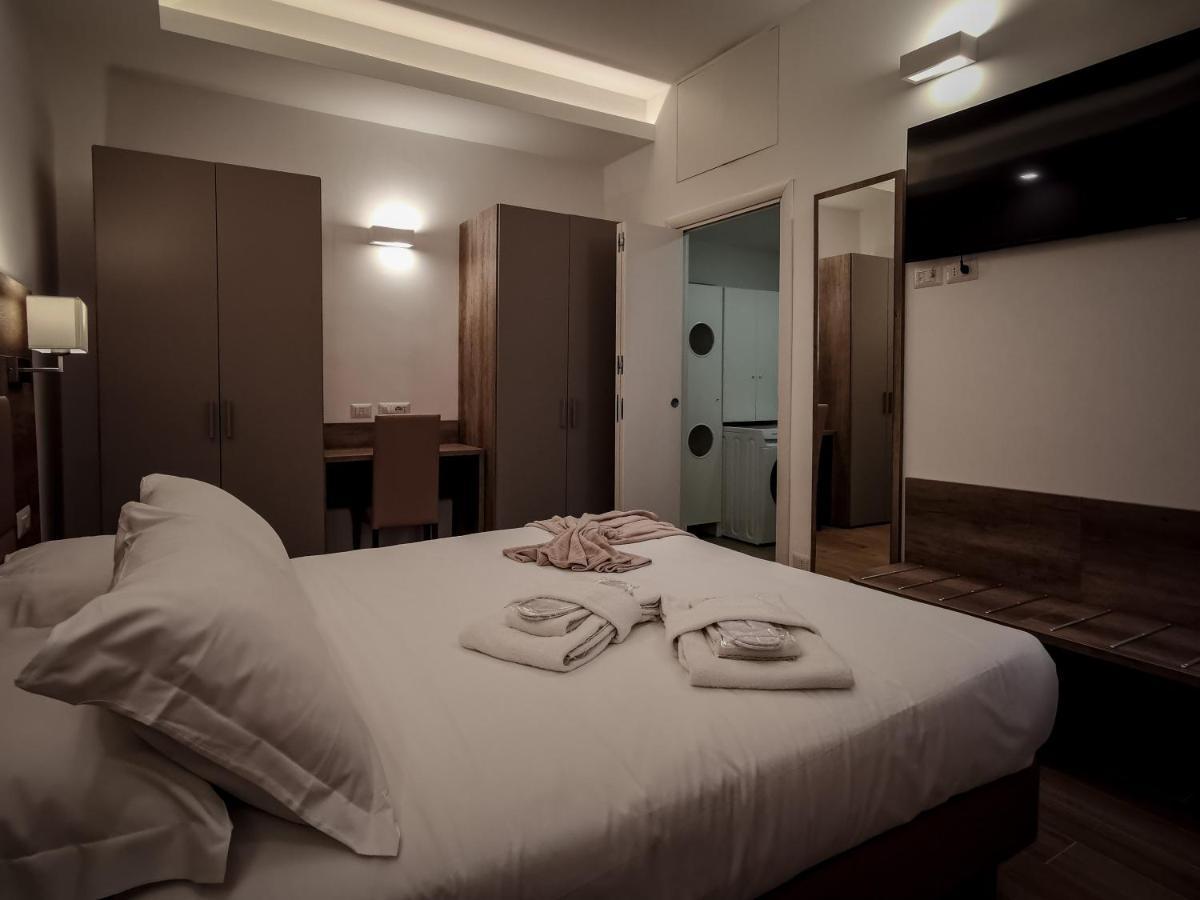 L Arche Comfort & Relax Brown Home Di Via Varesina Milánó Kültér fotó